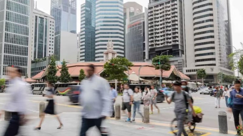 在北京，住家保姆的费用通常由以下几个部分构成：